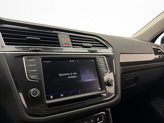 Volkswagen Tiguan 18 of 30