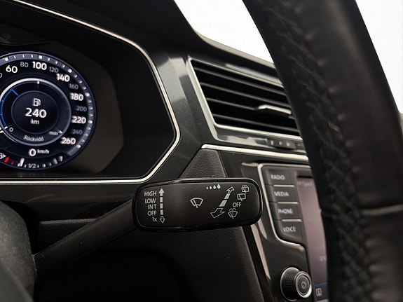 Volkswagen Tiguan 16 of 30