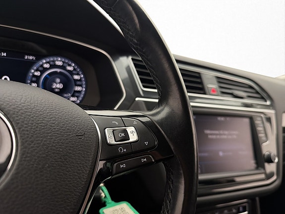 Volkswagen Tiguan 15 of 30