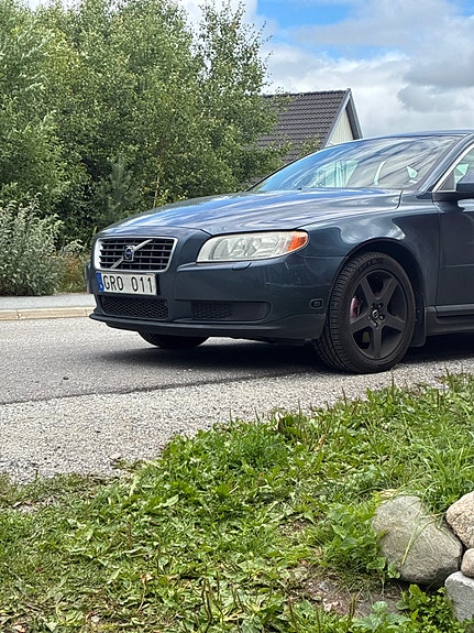 Volvo S80 2 of 11