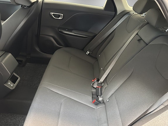 Kia K4 9 of 20