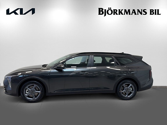 Kia K4 4 of 20
