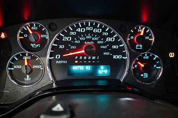 Chevrolet Express 25 of 30