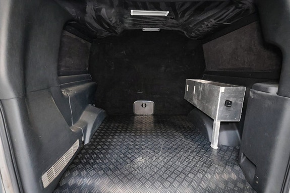 Chevrolet Express 14 of 30