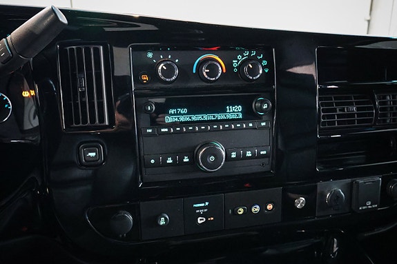 Chevrolet Express 23 of 30