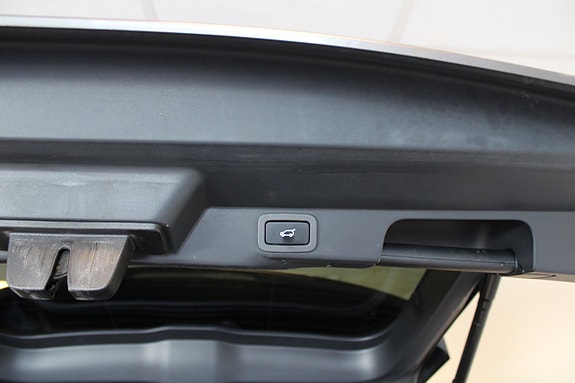 Land Rover Range Rover Sport 7 of 15