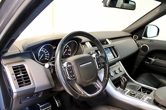 Land Rover Range Rover Sport 8 of 15