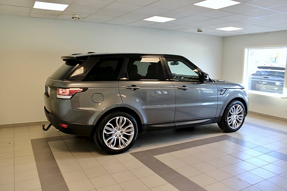 Land Rover Range Rover Sport 4 of 15