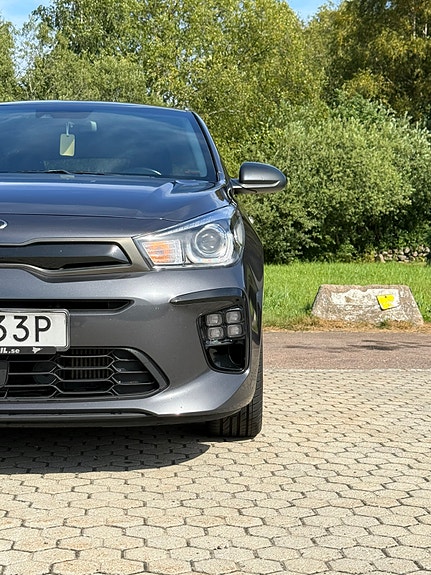 Kia Rio 4 of 10