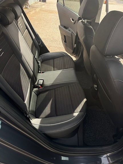 Kia Rio 9 of 10
