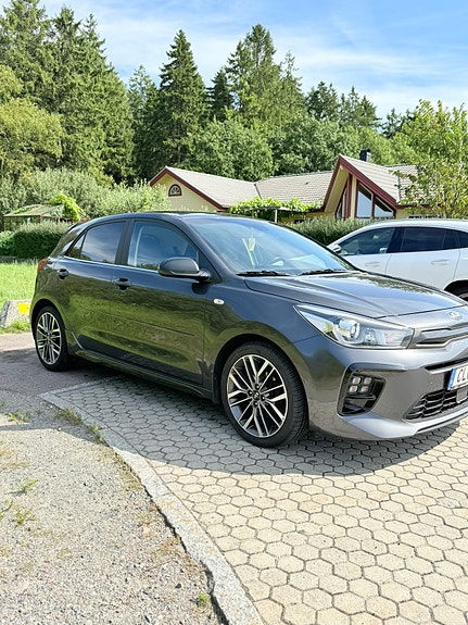 Kia Rio 5 of 10