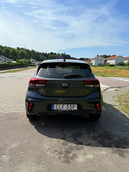 Kia Rio 3 of 10