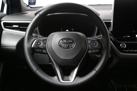 Toyota Corolla Cross 16 of 26