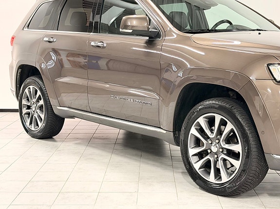 Jeep Grand Cherokee 2 of 30