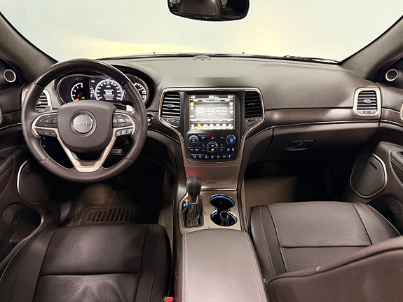 Jeep Grand Cherokee 18 of 30