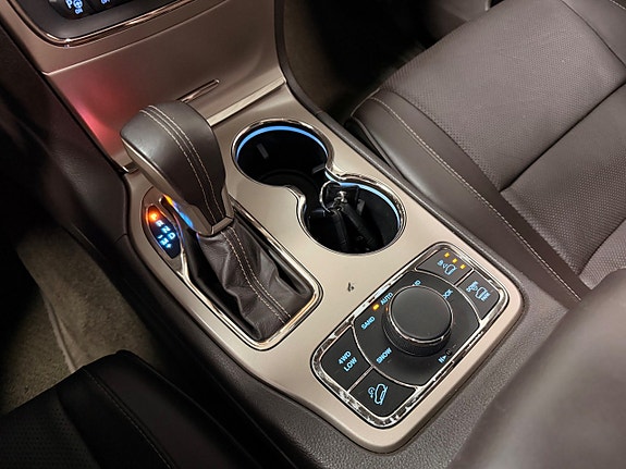 Jeep Grand Cherokee 28 of 30
