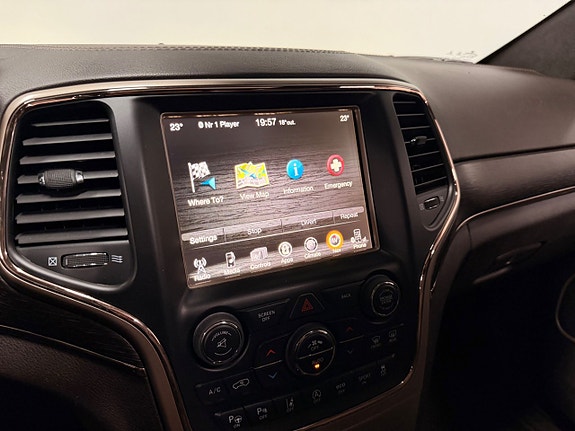 Jeep Grand Cherokee 22 of 30