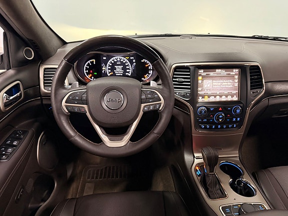 Jeep Grand Cherokee 19 of 30