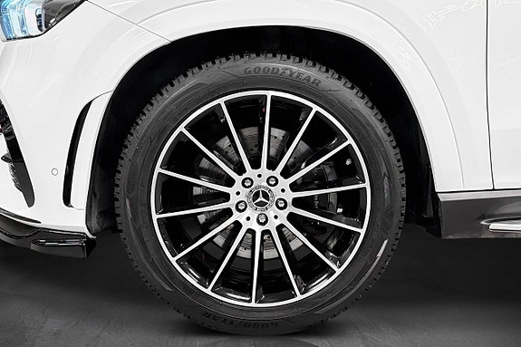 Mercedes-Benz GLE400 d 13 of 24