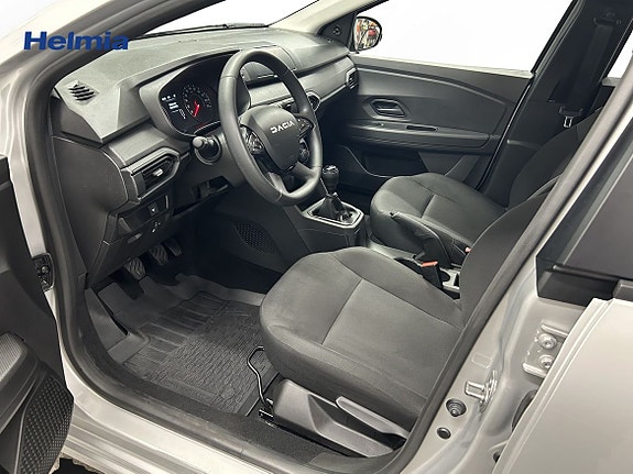 Dacia Sandero 8 of 9