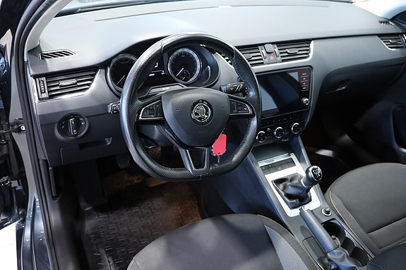 Skoda Octavia 6 of 17