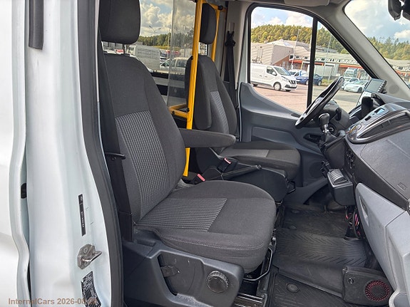 Ford Transit 15 of 15