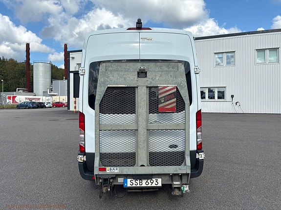 Ford Transit 6 of 15
