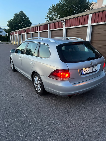Volkswagen Golf VI 4 of 11