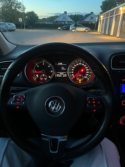 Volkswagen Golf VI 8 of 11