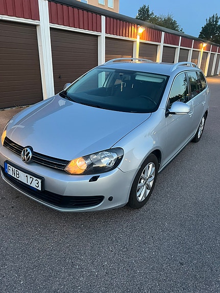 Volkswagen Golf VI 2 of 11
