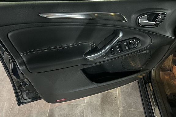 Ford S-MAX 7 of 25