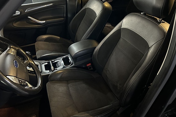 Ford S-MAX 16 of 25
