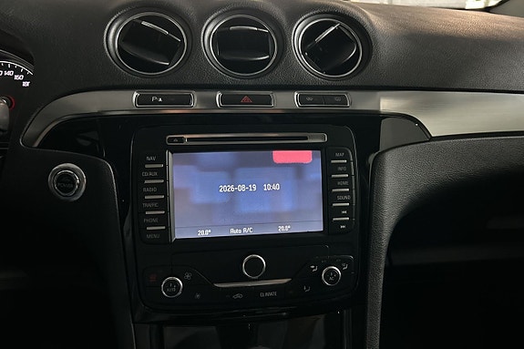 Ford S-MAX 11 of 25