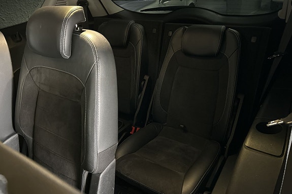 Ford S-MAX 22 of 25