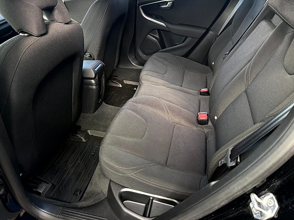 Volvo V40 Cross Country 13 of 14