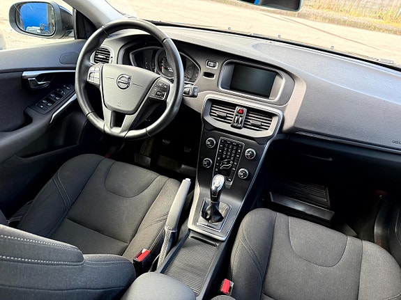 Volvo V40 Cross Country 10 of 14