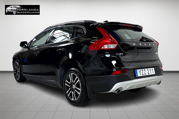 Volvo V40 Cross Country 5 of 14