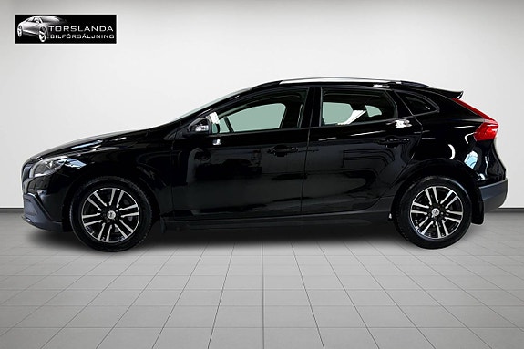 Volvo V40 Cross Country 3 of 14