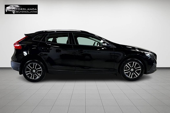 Volvo V40 Cross Country 4 of 14