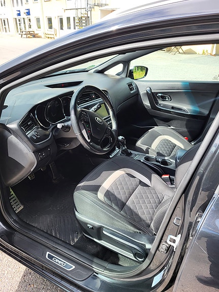 Kia Ceed 14 of 19