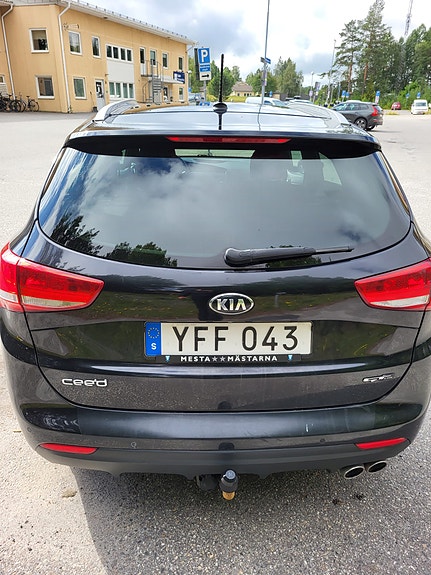 Kia Ceed 2 of 19