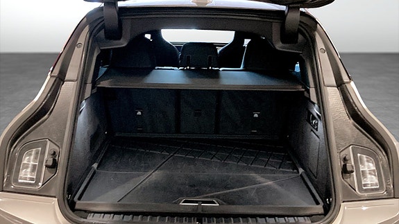 BMW iX 10 of 13