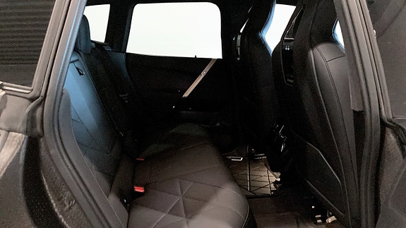 BMW iX 5 of 13