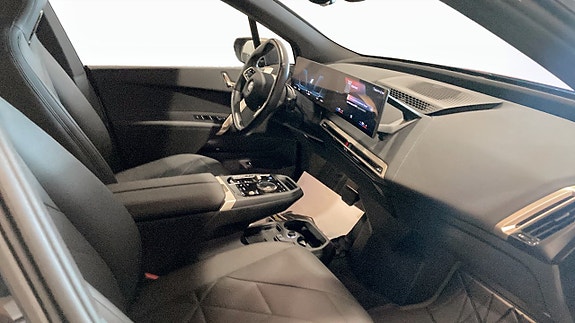 BMW iX 3 of 13