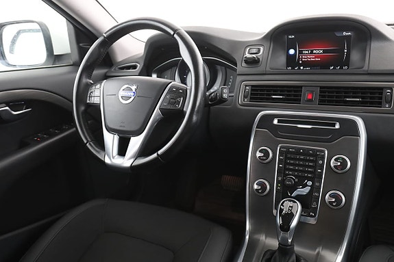 Volvo XC70 14 of 30