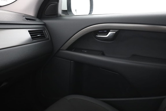 Volvo XC70 29 of 30