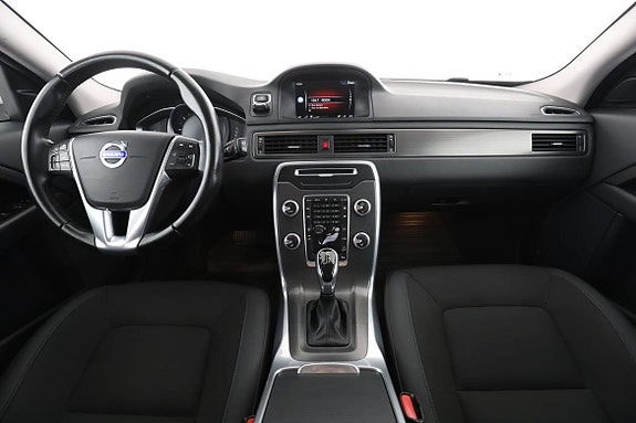 Volvo XC70 13 of 30