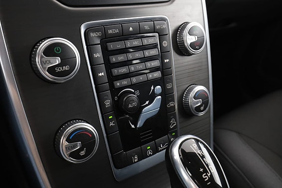 Volvo XC70 24 of 30