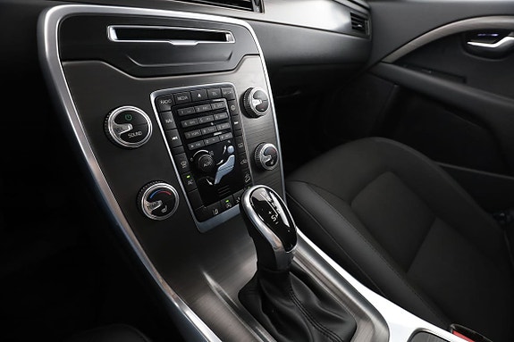 Volvo XC70 23 of 30