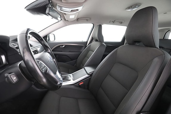 Volvo XC70 11 of 30